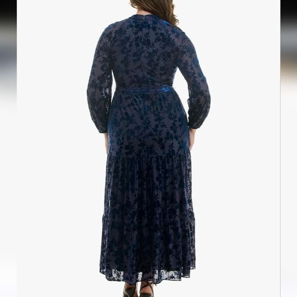 Elegant Navy Blue Velvet Dress - Picture 2 of 4